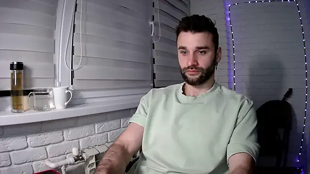 DaddySlava online show from April 21, 9:17 pm