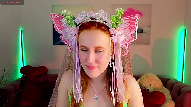EvaBellea online show from May 24, 1:05 pm