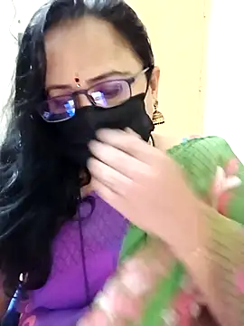 Snapshot of monisha_cam chatting on April 10, 8:19 am monisha cam online show from April 10, 8:19 am