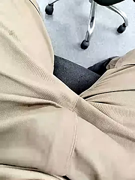 samosa7678 online show from April 12, 1:38 pm