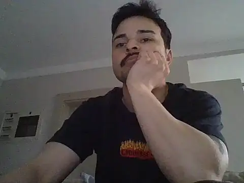 Snapshot of Hayat2Bilet chatting on April 13, 4:12 pm Hayat2Bilet online show from April 13, 4:12 pm