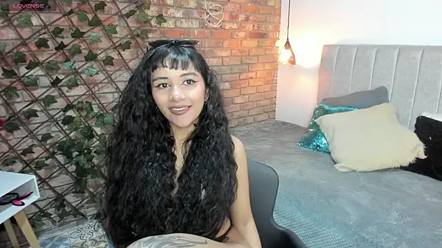 Snapshot of Hanna_Clark__ chatting on April 27, 12:36 pm Hanna Clark online show from April 27, 12:36 pm