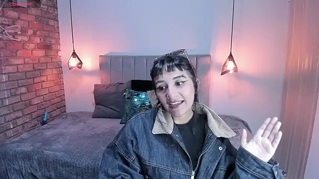 Snapshot of Hanna_Clark__ chatting on May 19, 11:38 am Hanna Clark online show from May 19, 11:38 am