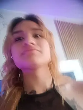 Snapshot of Lilit_doll chatting on June 22, 12:02 pm Lilit doll online show from June 22, 12:02 pm