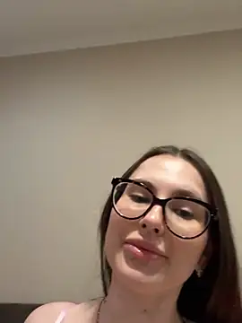 Lindasix online show from May 8, 7:19 pm