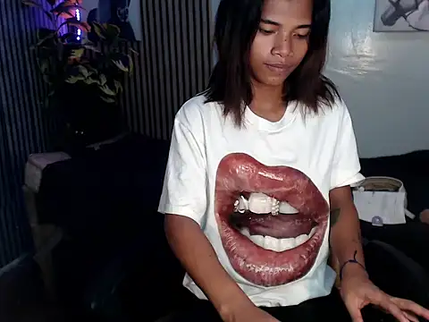 Snapshot of wildcock_tamarra chatting on April 15, 4:36 pm wildcock tamarra online show from April 15, 4:36 pm