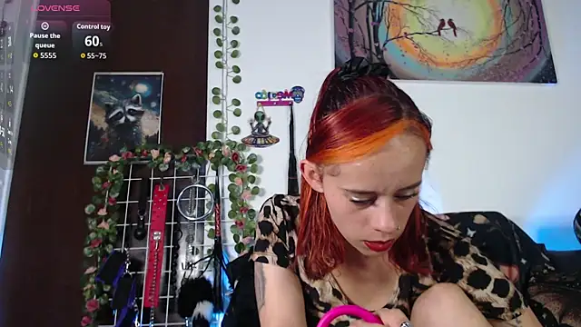 Snapshot of Lexxii_hot_col chatting on June 9, 8:42 pm Lexxii hot col online show from June 9, 8:42 pm
