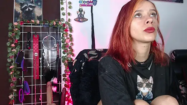 Snapshot of Lexxii_hot_col chatting on June 18, 4:11 pm Lexxii hot col online show from June 18, 4:11 pm