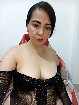 Snapshot of Emily_Divi69 chatting on May 2, 10:48 pm Emily Divi69 online show from May 2, 10:48 pm