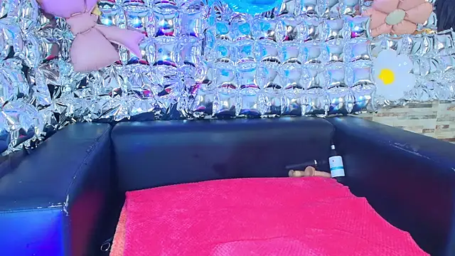 candy-paris online show from May 25, 1:39 pm