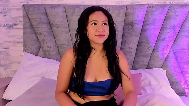 Shashadeluxe online show from May 2, 12:32 pm