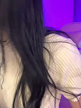 Snapshot of ISABELFORYOU03 chatting on April 8, 12:21 am ISABELFORYOU03 online show from April 8, 12:21 am