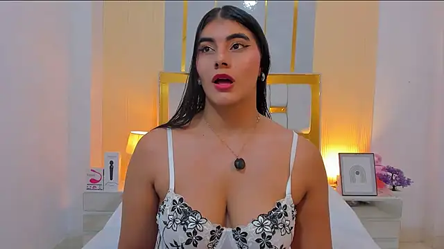 Alara Keyy online show from May 15, 6:48 pm