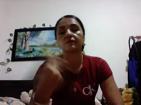 Snapshot of FenixPretty chatting on May 19, 8:04 pm FenixPretty online show from May 19, 8:04 pm