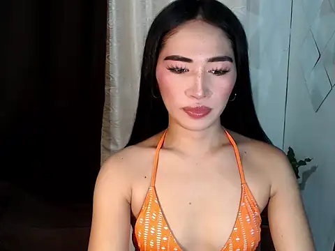 urasiankylie online show from May 20, 2:23 pm