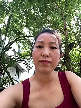 Huonglyna online show from April 3, 3:15 am