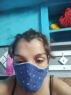 Snapshot of SEEMA01990 chatting on July 19, 9:24 am SEEMA01990 online show from July 19, 9:24 am