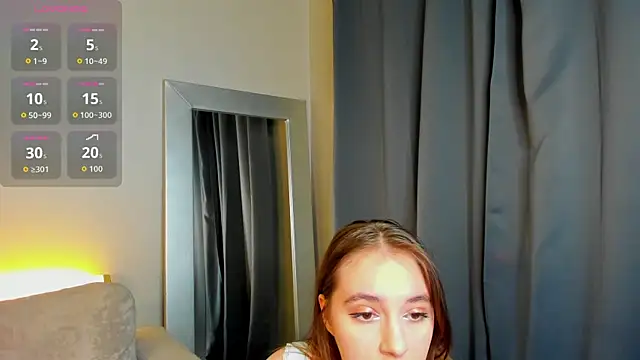 Snapshot of Amy-Desiree chatting on April 7, 1:06 am Amy-Desiree online show from April 7, 1:06 am