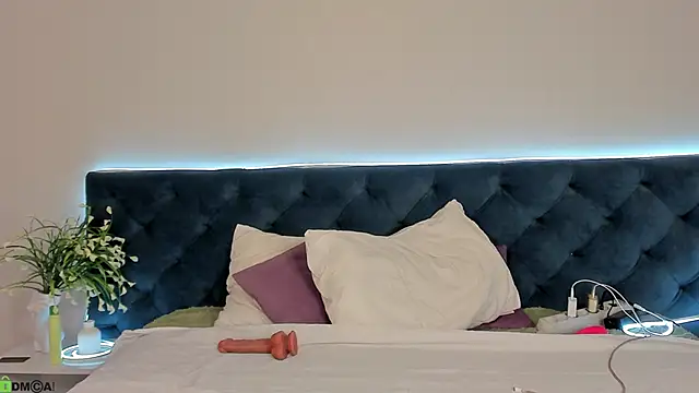Amy-Desiree online show from June 27, 1:10 am