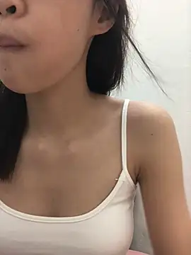 Snapshot of Yenlisu3Zie chatting on May 14, 1:51 pm Yenlisu3Zie online show from May 14, 1:51 pm
