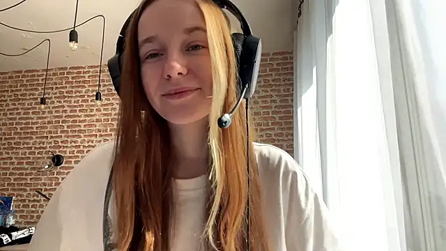 ElinRima online show from April 4, 10:35 am