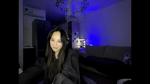 Elizabetswan online show from April 16, 8:31 pm