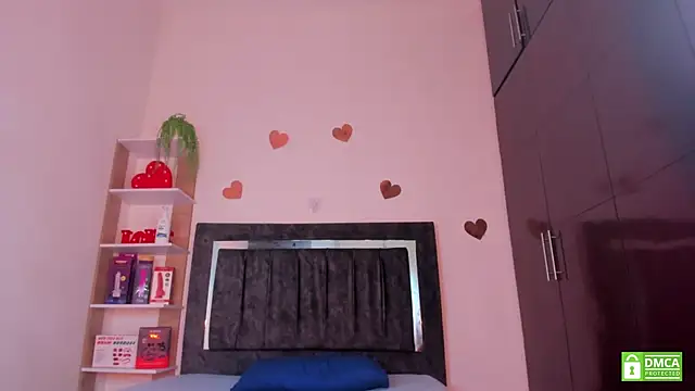 Snapshot of Blair_Curvy chatting on July 7, 12:42 pm Blair Curvy online show from July 7, 12:42 pm