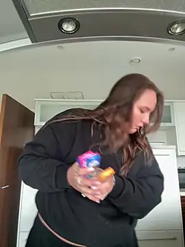 Hollpopss online show from April 17, 1:36 pm