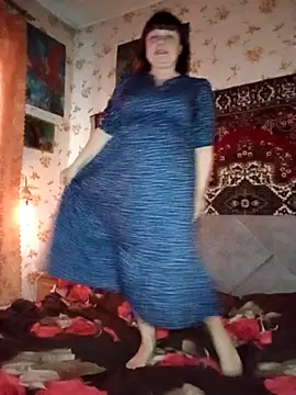 Snapshot of AuroKaria chatting on April 13, 3:28 pm AuroKaria online show from April 13, 3:28 pm