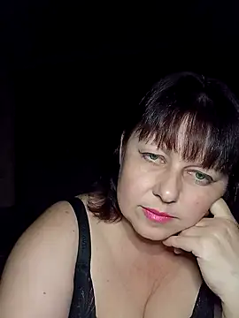Snapshot of AuroKaria chatting on April 15, 6:15 pm AuroKaria online show from April 15, 6:15 pm