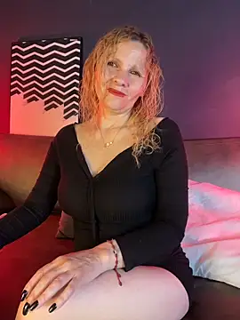EvangelineLove  online show from June 1, 8:10 pm