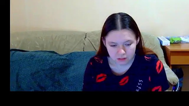 Snapshot of JessicaHolland1 chatting on April 6, 5:30 am JessicaHolland1 online show from April 6, 5:30 am