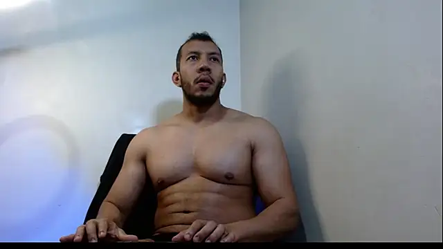 Snapshot of georgeholl chatting on May 11, 4:48 pm georgeholl online show from May 11, 4:48 pm