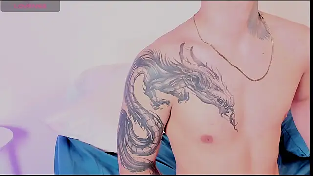 Snapshot of Thiago_angel chatting on April 11, 7:45 am Thiago angel online show from April 11, 7:45 am