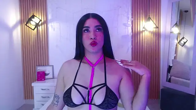 Snapshot of giselslut__ chatting on June 8, 1:28 am giselslut online show from June 8, 1:28 am