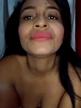 Snapshot of Lia_Phone_ chatting on May 17, 5:49 am Lia Phone online show from May 17, 5:49 am