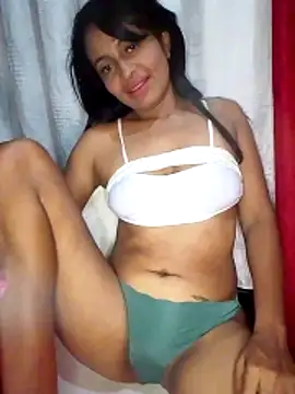 Snapshot of Lia_Phone_ chatting on May 21, 4:41 am Lia Phone online show from May 21, 4:41 am