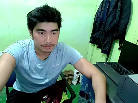 Snapshot of Hunkfireman chatting on April 22, 12:57 am Hunkfireman online show from April 22, 12:57 am