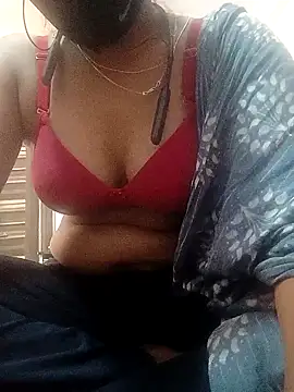 Snapshot of SWEETI_HORNY50 chatting on April 7, 10:37 am SWEETI HORNY50 online show from April 7, 10:37 am