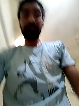 Snapshot of singh_sahab_202 chatting on April 12, 4:39 am singh sahab 202 online show from April 12, 4:39 am