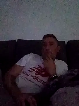 Snapshot of danko2979 chatting on April 11, 7:56 am danko2979 online show from April 11, 7:56 am