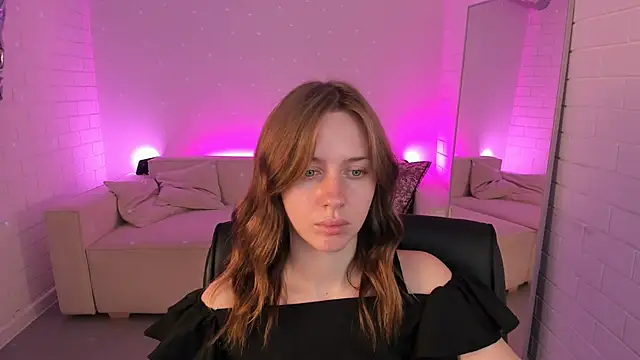 Snapshot of MeganClapp chatting on May 13, 6:22 am MeganClapp online show from May 13, 6:22 am