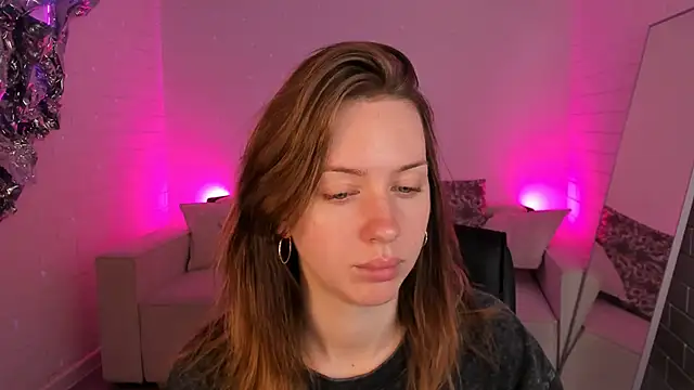 Snapshot of MeganClapp chatting on May 28, 5:05 am MeganClapp online show from May 28, 5:05 am