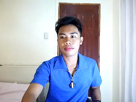 Snapshot of valerio_fernan chatting on May 5, 9:06 am valerio fernan online show from May 5, 9:06 am