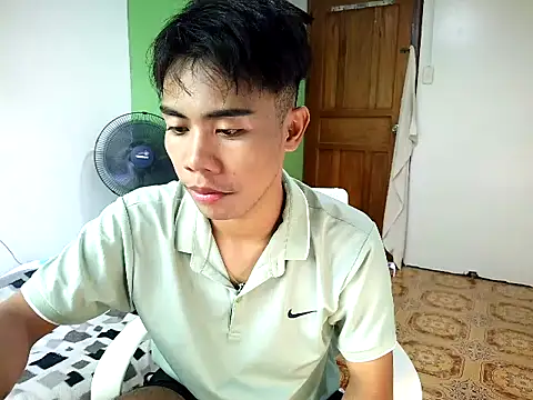 Snapshot of valerio_fernan chatting on July 5, 4:19 am valerio fernan online show from July 5, 4:19 am