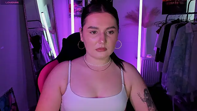 Snapshot of SourCherry__ chatting on July 16, 12:33 pm SourCherry online show from July 16, 12:33 pm