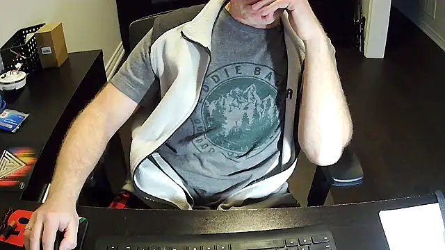 Shalun2000 online show from April 7, 11:59 pm