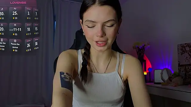 lillly meow  online show from May 14, 6:26 pm