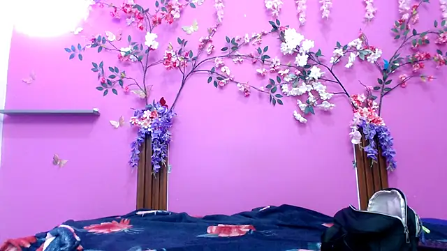 Snapshot of starfishanal21 chatting on April 11, 7:29 pm starfishanal21 online show from April 11, 7:29 pm