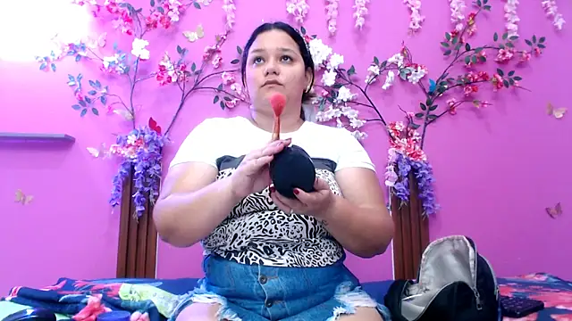 Snapshot of starfishanal21 chatting on April 18, 7:40 pm starfishanal21 online show from April 18, 7:40 pm